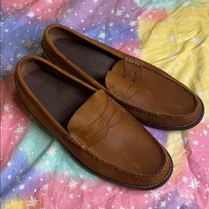 Sperrys leather boat shoe!